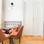 Olivier Design - Downtown - Floors 2, 3, No Lift Apartmán