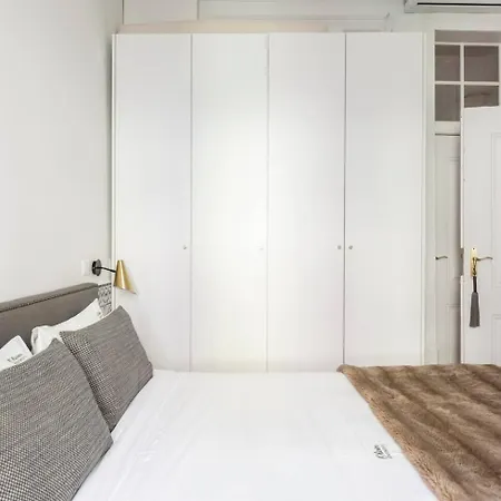 Olivier Design - Downtown - Floors 2, 3, No Lift * リスボン